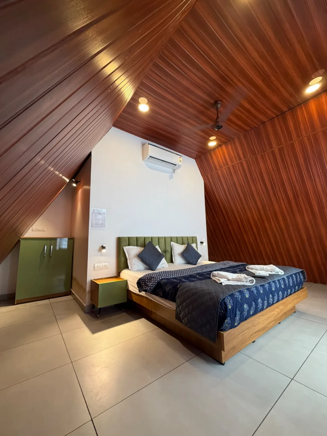 Sand Bank Resort — photo 2